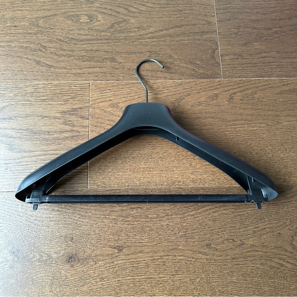 Dior hanger - Picture 5 of 5